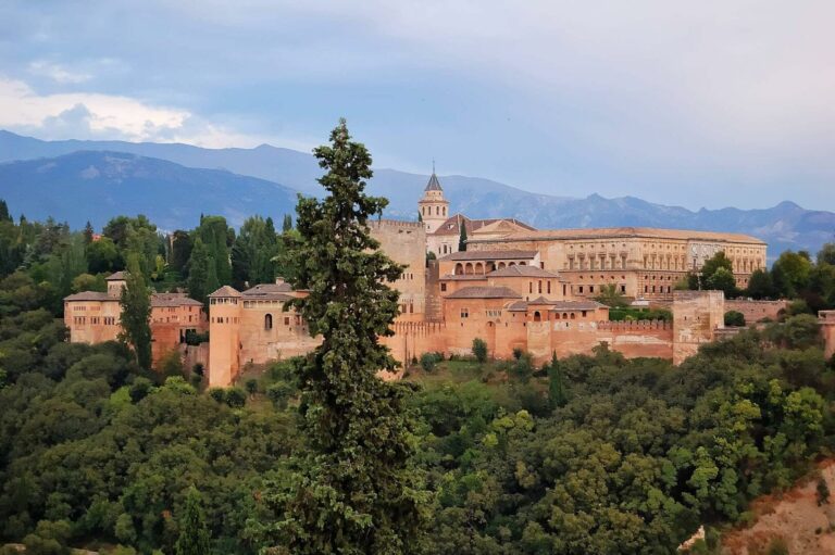 La-alhambra-de-granada